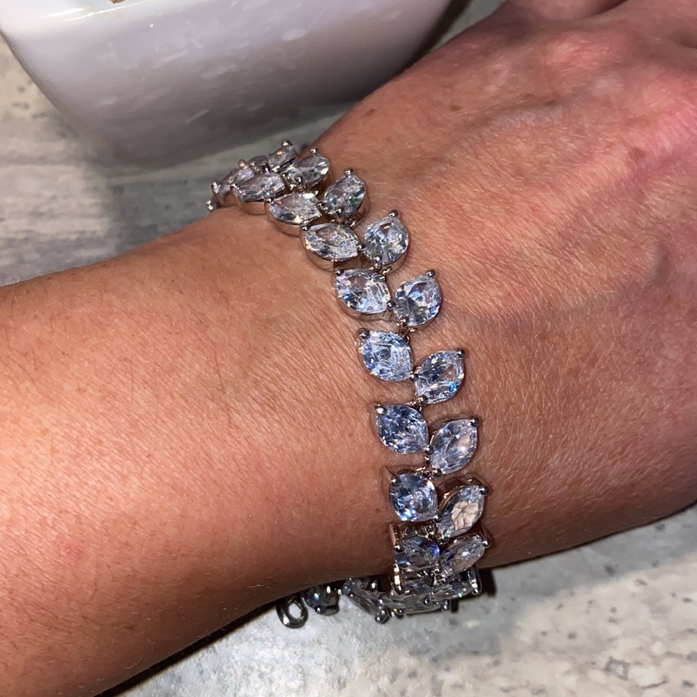 ⭐️NWT Vintage Marquise Cut Cubic Zirconia Rhodium Plated Bracelet.